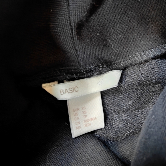 H&M Basic Black Turtleneck Size XS - Picture 2 of 2